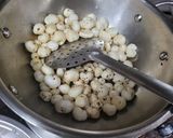 A picture of step 3 of विंटर स्पेशल अलसी के लड्डू.