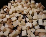 A picture of step 1 of Ground Beef and Potatoes.