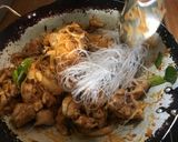 รูปขั้นตอนการทำที่ 3 ของ ห่อนึ่งไก่ใส่วุ้นเส้นกับหน่อไม้ดอง
