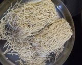 હક્કા નુડલ્સ (Hakka Noodles Recipe In Gujarati) રેસીપી સ્ટેપ1ફોટો