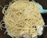 Foto langkah ke 5 dari resep Spaghetti Tumis Tahu dan Telur Puyuh.