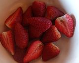 Foto del paso 1 de la receta: Frutillas con Crema🍓