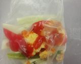 Foto langkah ke 3 dari resep Vietnamese Spring Roll.