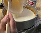 Foto del paso 2 de la receta: Pay Frío de Queso con Fresas