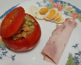 Foto del paso 5 de la receta: Tomates rellenos de aguacate, cebolla y queso