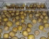 Foto langkah ke 4 dari resep Baked Baby Potatoes (With Oven Tangkring).