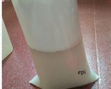 Foto langkah ke 3 dari resep Minyak Kelapa Murni (VCO) Tanpa Pemanasan.