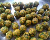 A picture of step 4 of Methi muthiya.