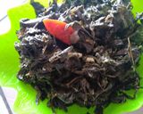 Foto langkah ke 6 dari resep Tumis daun singkong.