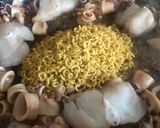 Foto del paso 7 de la receta Fideuà de rape, calamares y gambones