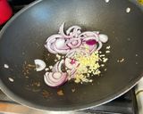 A picture of step 5 of Easy Chicken Chow Mein.