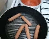 A picture of step 2 of Choma sausage pizza.