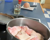Foto del paso 2 de la receta: Manitas de cerdo al pimentón