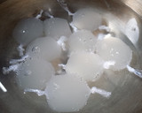 Foto langkah ke 3 dari resep Bola Air Kelapa (isian Mochi Kelapa).