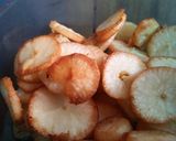 Foto langkah ke 5 dari resep Ubi goreng karamel gula pasir.