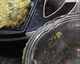 A picture of step 4 of Cheese chicken spinach waffle.