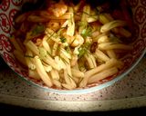 Une image de l'étape 3 de Casarecce, asperges citronnées et crevettes rôties.
