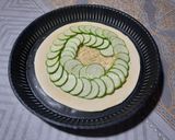 Une image de l'étape 8 de Tarte à la courgette moutarde et fromages 🍴.