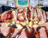 Foto del paso 6 de la receta Ensalada de Tomate Rosa, Maíz y Salmón con Salsa de Miel y Mostaza y Crema de Vinagre de Módena