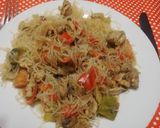 Foto del paso 7 de la receta: Noodles de arroz con pollo y verduras 🍜 🌶️🥒