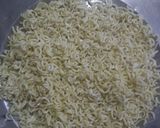A picture of step 3 of Potato noodles finger.