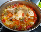 Foto del paso 6 de la receta: Guiso de pollo y mucho más