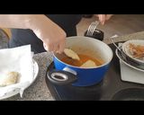 Foto del paso 13 de la receta Bacalao con pasas, piñones y huevo duro