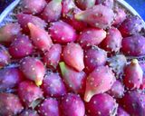 A picture of step 1 of Prickly pear fruit juice.