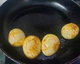 A picture of step 2 of Egg Do Pyaza.
