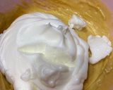 Foto del paso 3 de la receta: Tarta de fresa con frosting de queso!