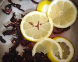 Foto langkah ke 1 dari resep Teh Rosela/Karkade Tea/Hibiscus 🌺 Tea.