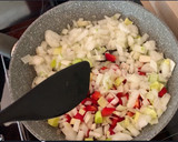 Foto del paso 2 de la receta: Crema de lentejas, jamón y picatostes