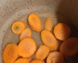 عکس مرحله 1 از دستور پنکیک هویج🥕🥕🥕🥚🥚🥚🥛🥛