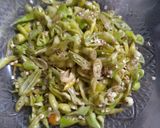Foto langkah ke 1 dari resep Sambal Goreng Teri (Super Pedas).