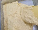 Gambar langkah 6 resipi Kek butter cheese blueberry.