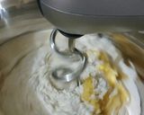 Foto langkah ke 1 dari resep Roti Tape Singkong Eggless.