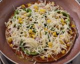 રોટલી પીઝા (Rotli Pizza Recipe In Gujarati)☺️ રેસીપી સ્ટેપ3ફોટો