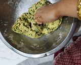 A picture of step 1 of Methi Aloo Paratha.