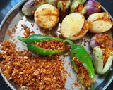 ભરેલા રીંગણ ડુંગળી બટાકા નું શાક (Bharela Ringan Dungli Bataka Shak Recipe In Gujarati) રેસીપી સ્ટેપ2ફોટો