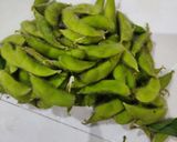 A picture of step 1 of Green Soyabean Curry.