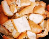 Hình bước làm 1 của món Bánh mì hấp