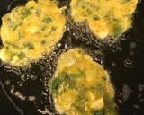 Foto del paso 3 de la receta: Tortitas de calabaza con queso y cilantro