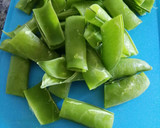 Foto del paso 2 de la receta: Crema de vainas de guisantes
