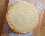 Foto del paso 6 de la receta: Bizcocho genovés invertido con crema pastelera (sin gluten)
