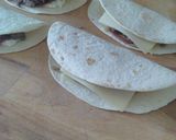 Une image de l'étape 4 de Tortillas façon panini.