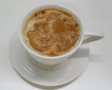 صورة لخطوة 7 من وصفة كابتشينو منزلي برغوة رائعة 😋