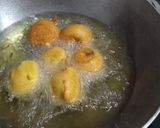 A picture of step 3 of Batata Wada !.