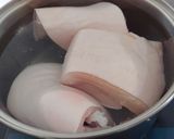 Hình bước làm 1 của món Da HEO chiên phồng - giòn