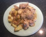 Foto del paso 6 de la receta: Pollo al spetzzatino con ajo, romero y papas