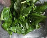 Foto del paso 3 de la receta: Omelette de espinaca caprese